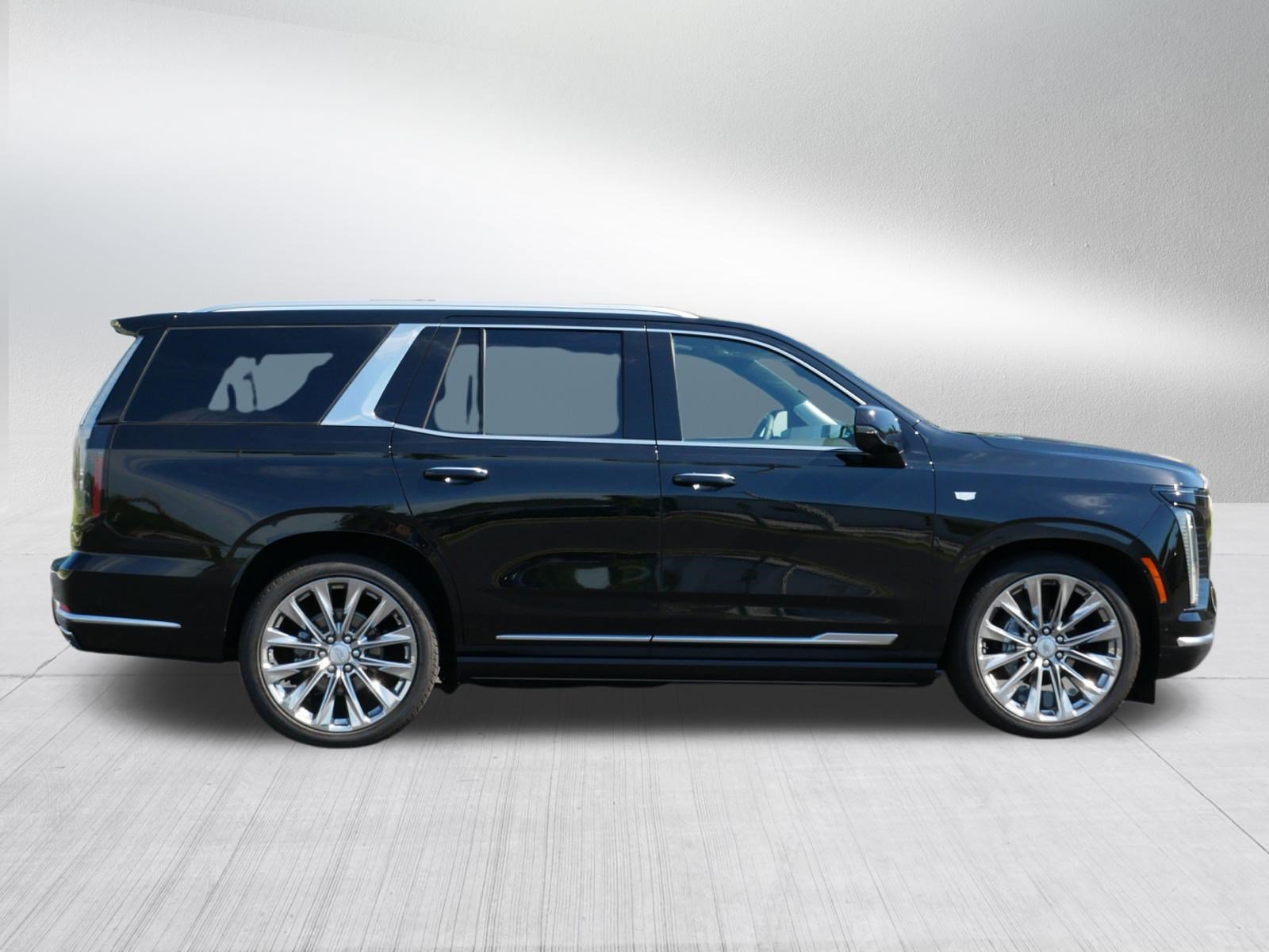 Certified 2026 Cadillac Escalade Luxury w/ LPO, Radiant Package AWD/4WD image 6