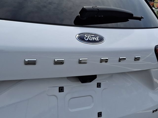 Used 2022 Ford Escape SEL w/ Technology Package AWD/4WD image 29
