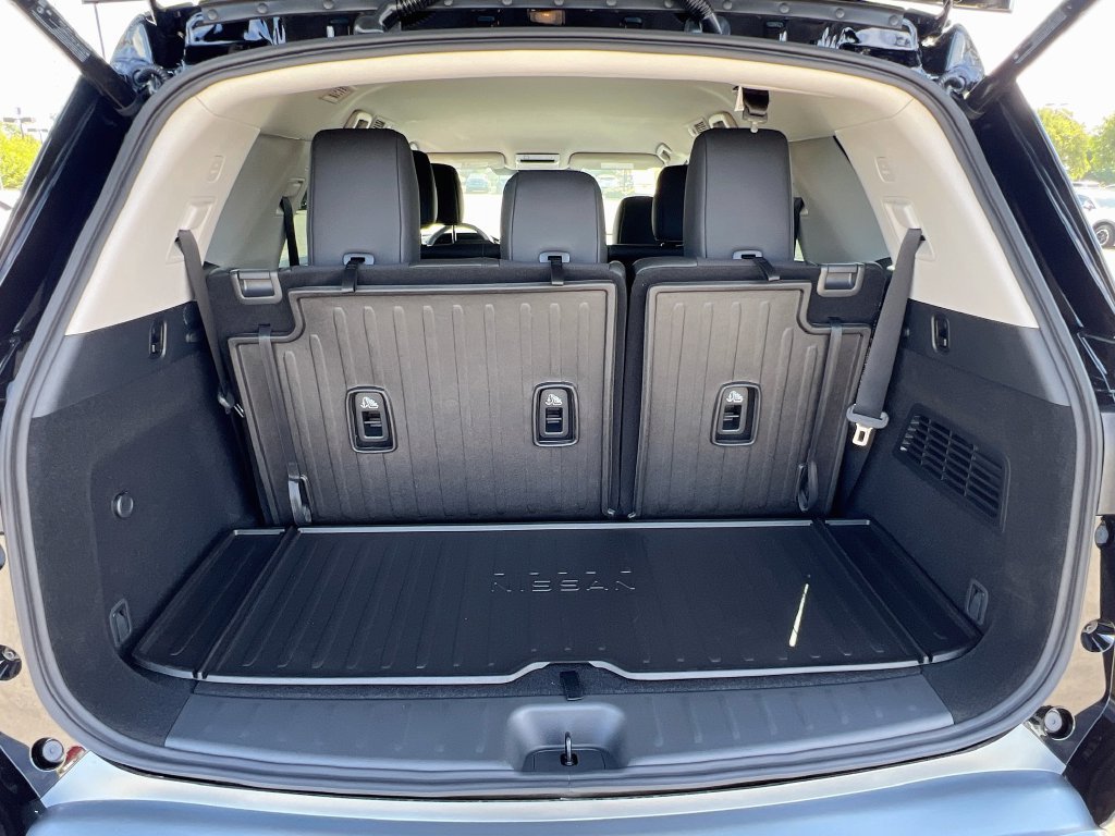 New 2026 Nissan Pathfinder SL w/ Cargo Package FWD image 24
