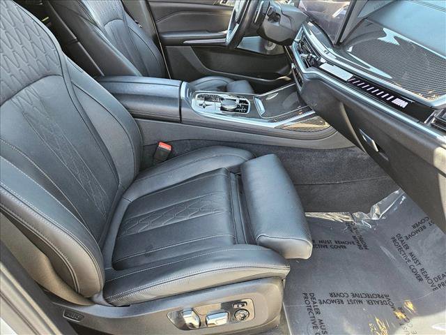Used 2023 BMW X7 M60i image 21