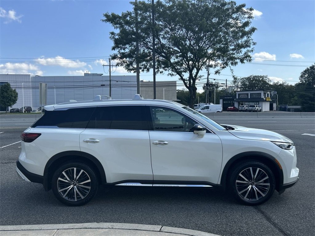 Certified 2022 INFINITI QX60 Sensory w/ Cargo Package image 9