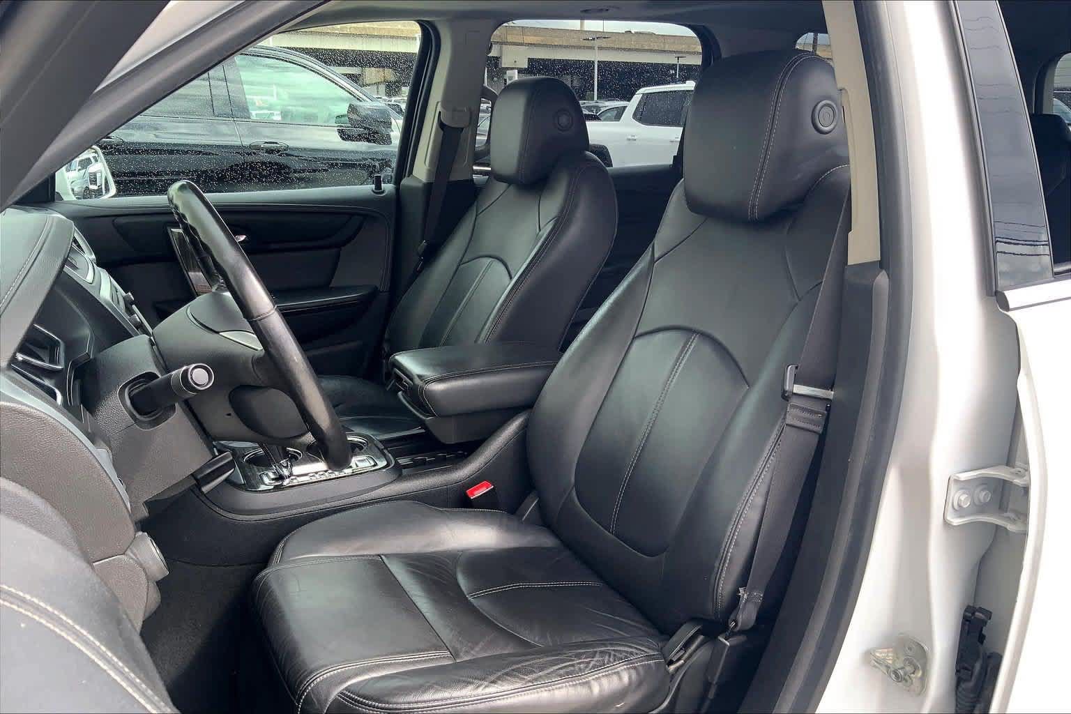 Used 2016 GMC Acadia SLT w/ Open Road Package FWD image 11