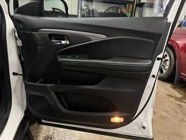 Used 2023 Honda Ridgeline RTL-E image 11