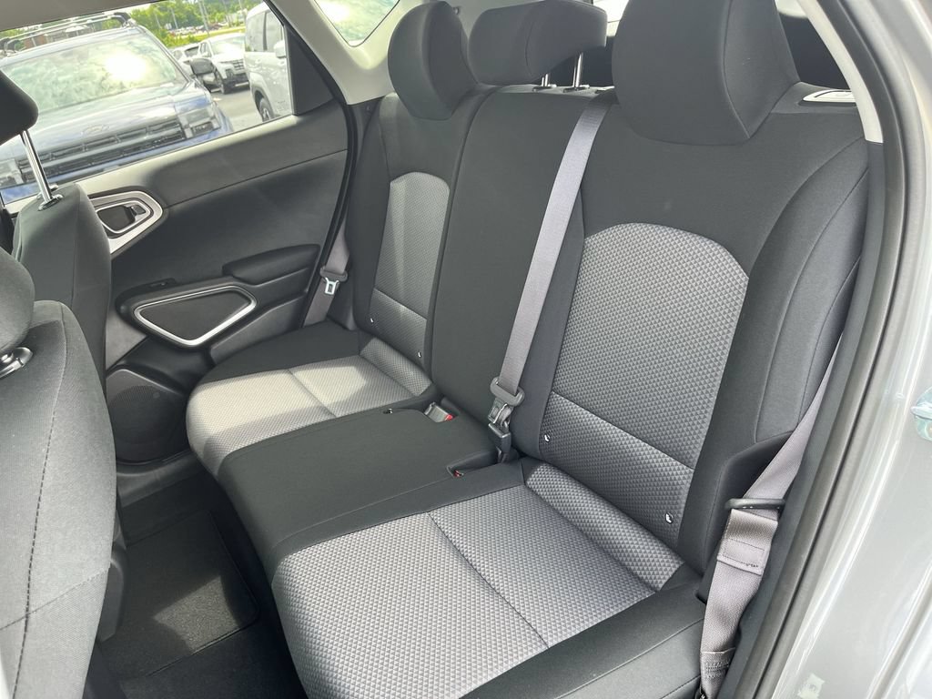 Certified 2025 Kia Soul LX w/ LX Technology Package FWD image 28