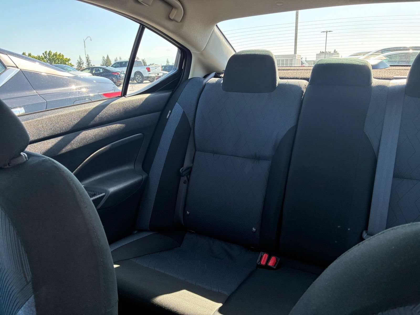 Used 2025 Nissan Versa SV FWD image 37