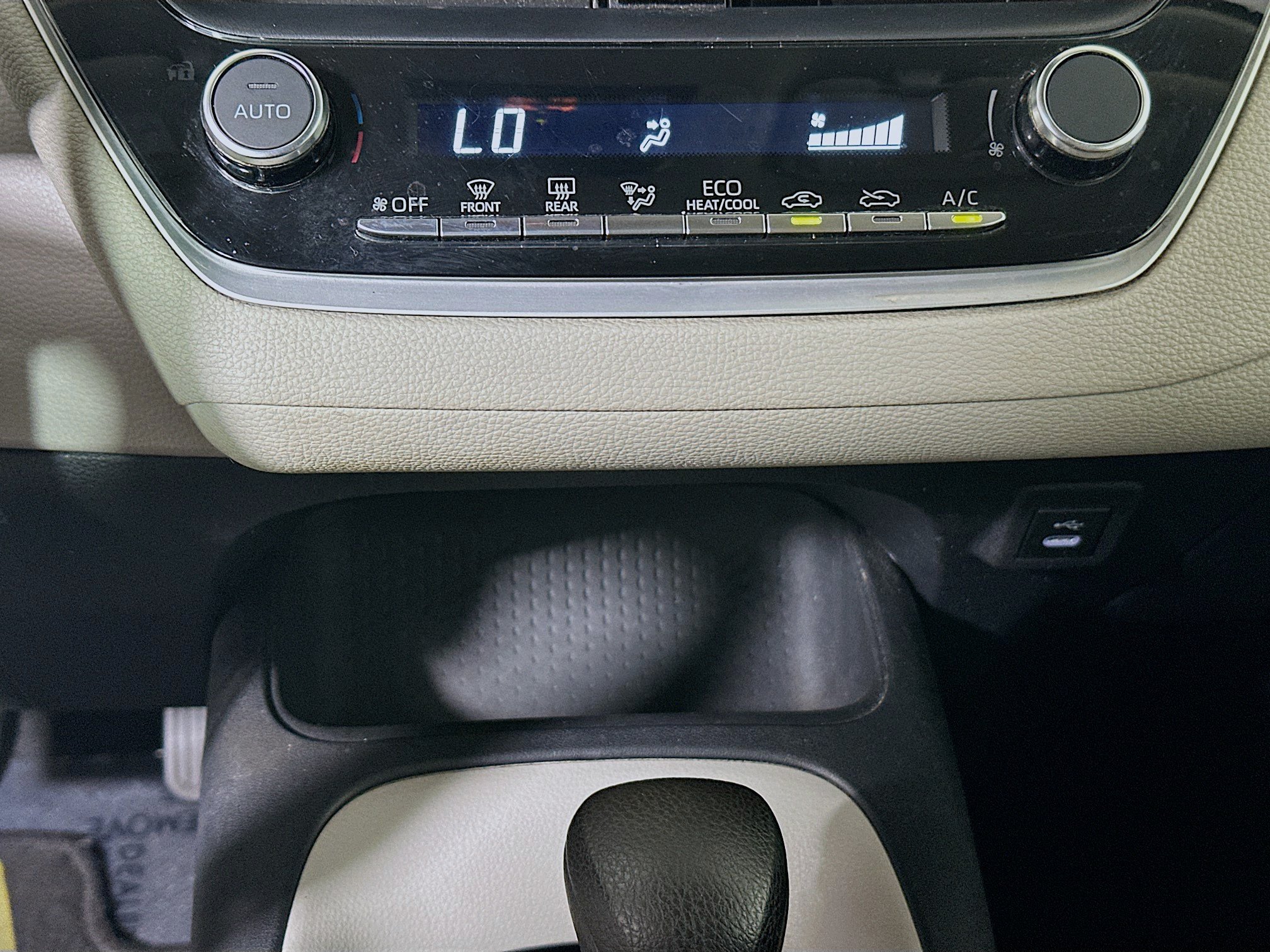 Used 2024 Toyota Corolla LE FWD image 22