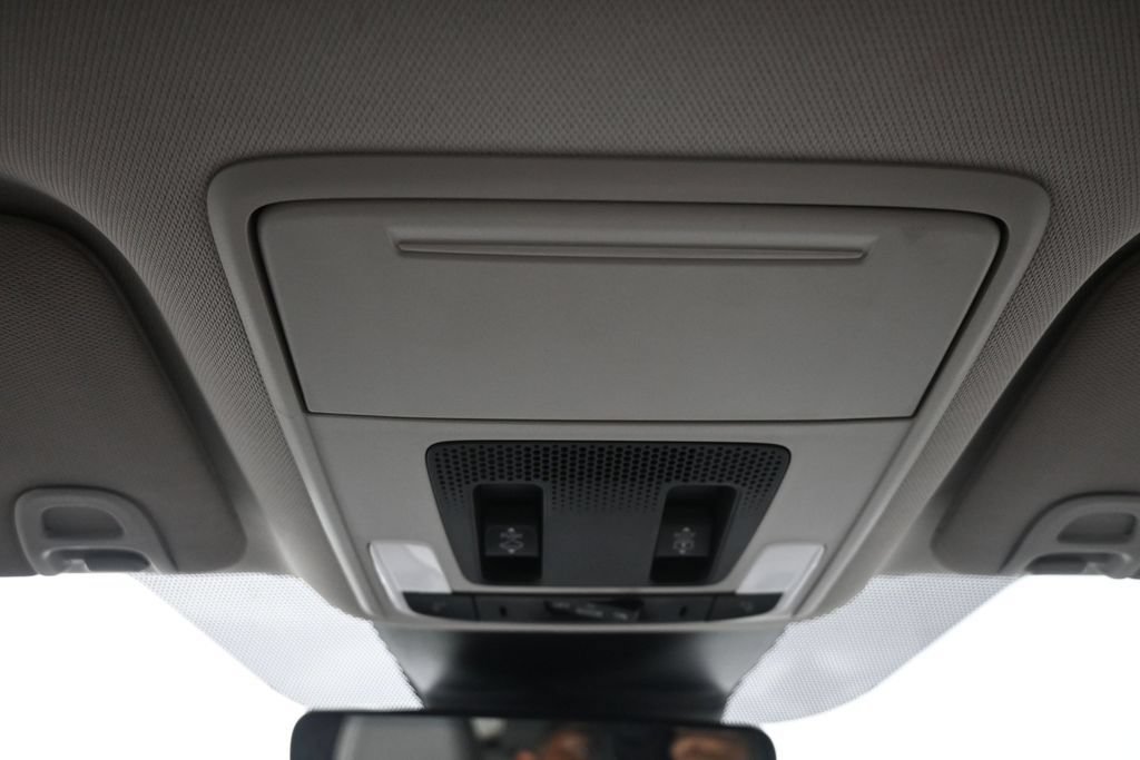 Certified 2024 Honda Pilot Touring image 18