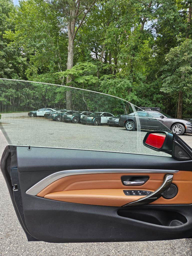 Used 2016 BMW 428i xDrive Convertible image 13