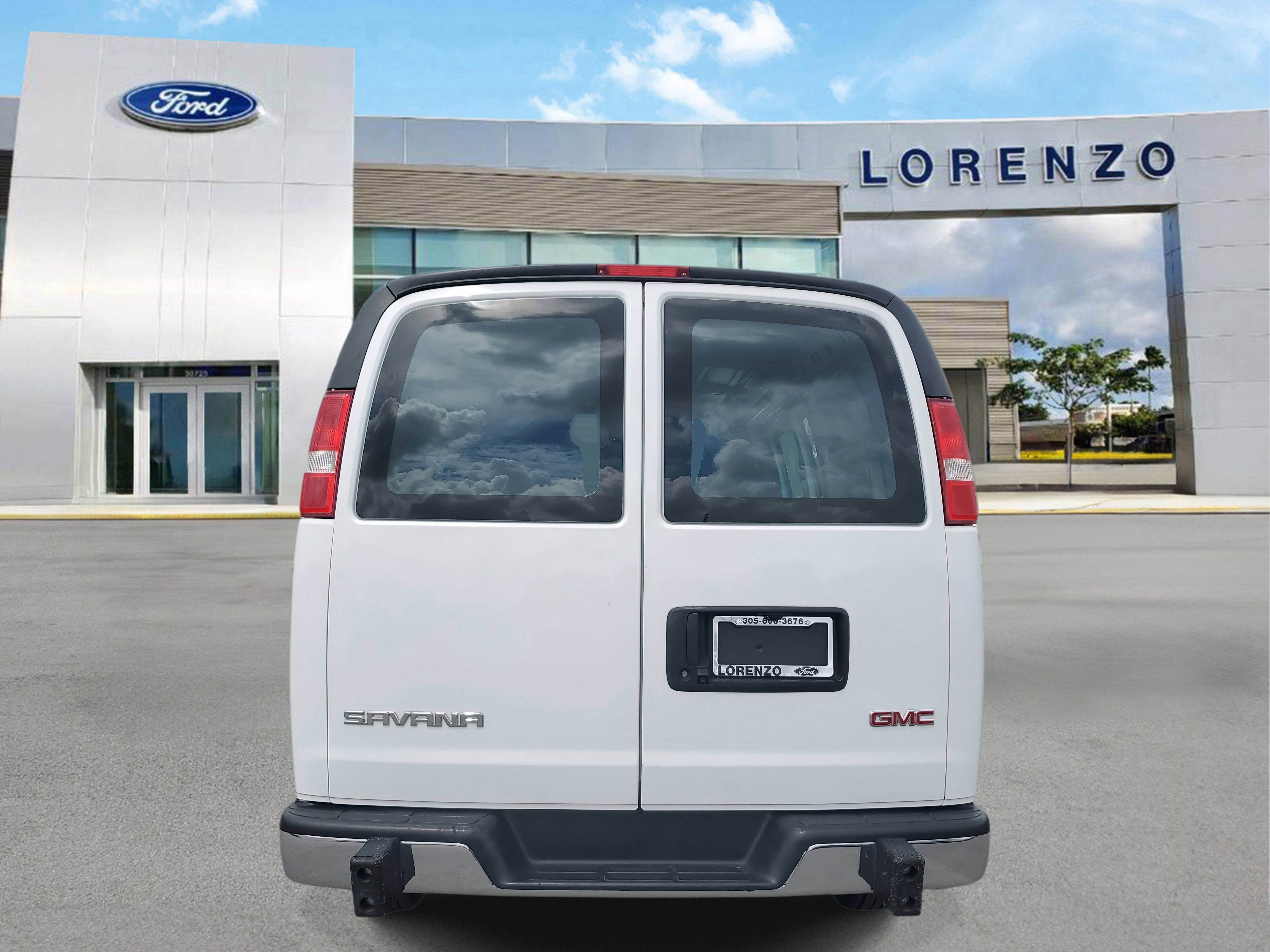 Used 2023 GMC Savana 2500 w/ Driver Convenience Package image 6