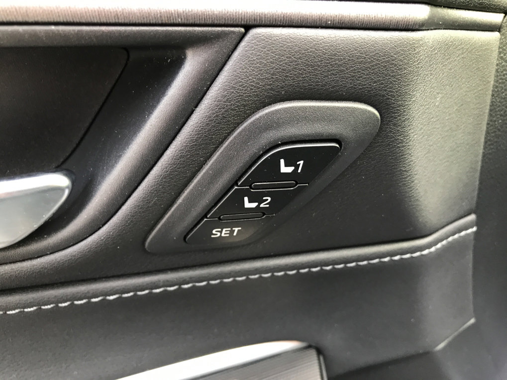 Used 2022 Toyota Venza XLE image 14