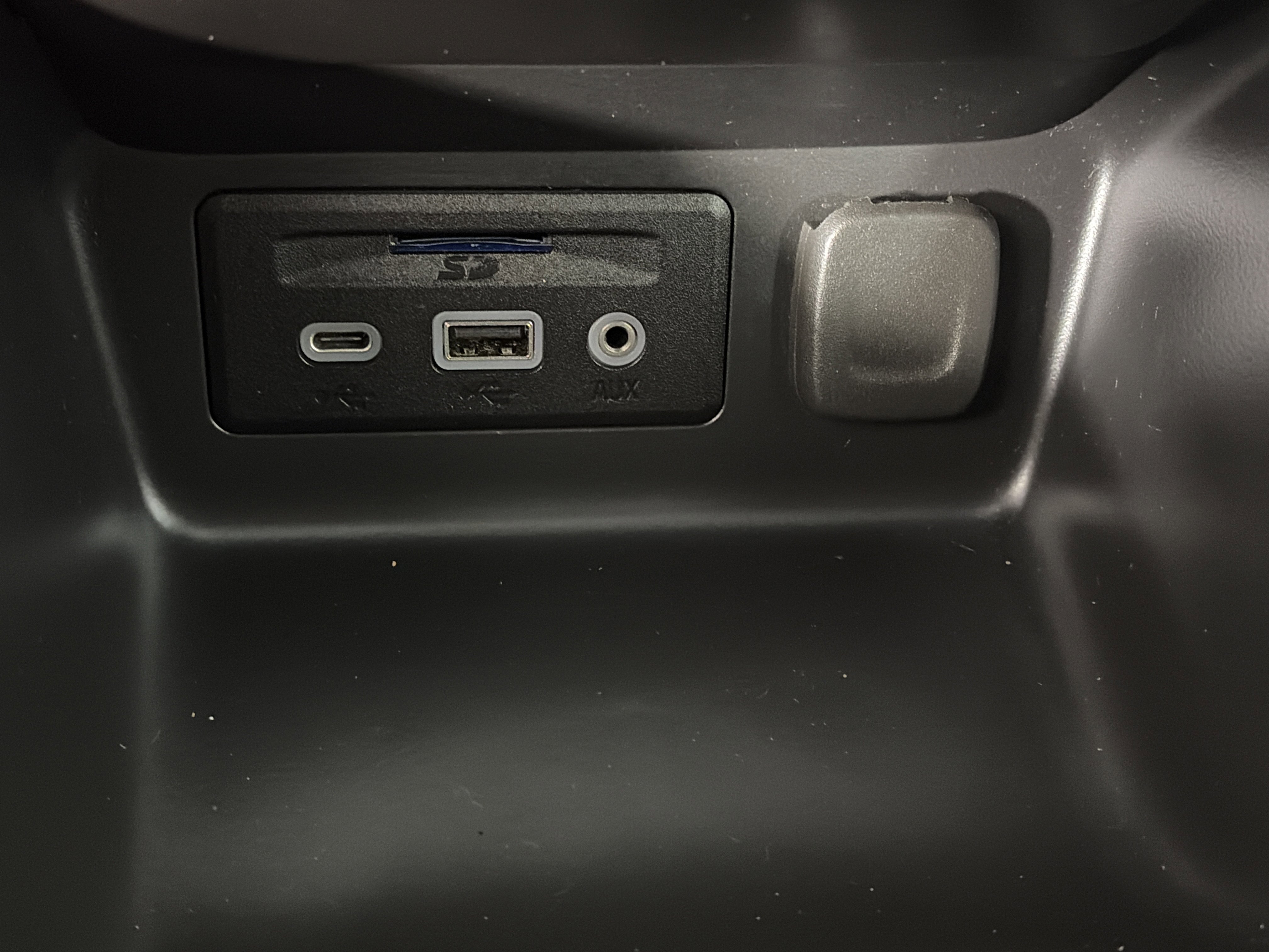 Certified 2024 GMC Terrain SLT image 25