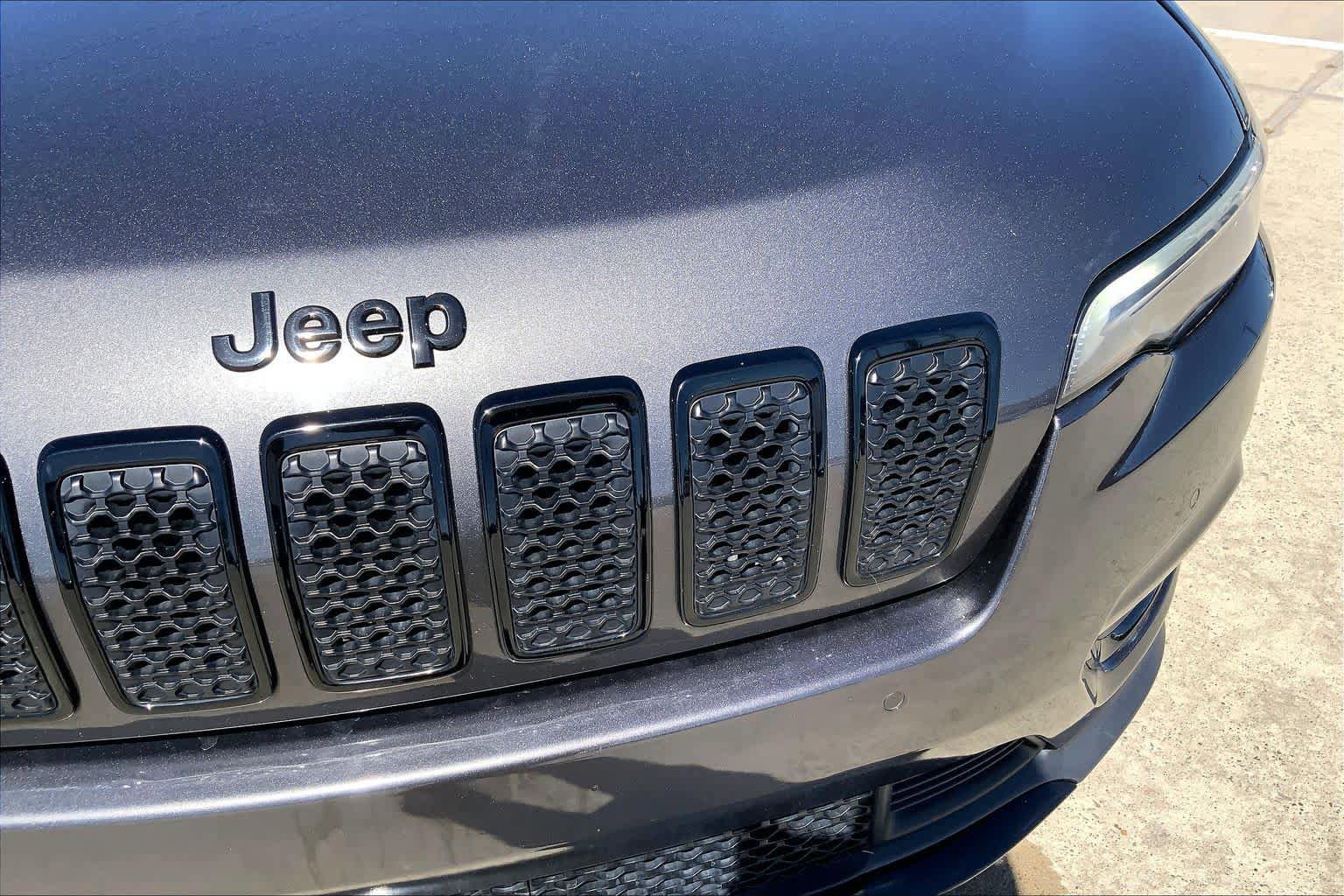 Used 2023 Jeep Cherokee Altitude Lux AWD/4WD image 29