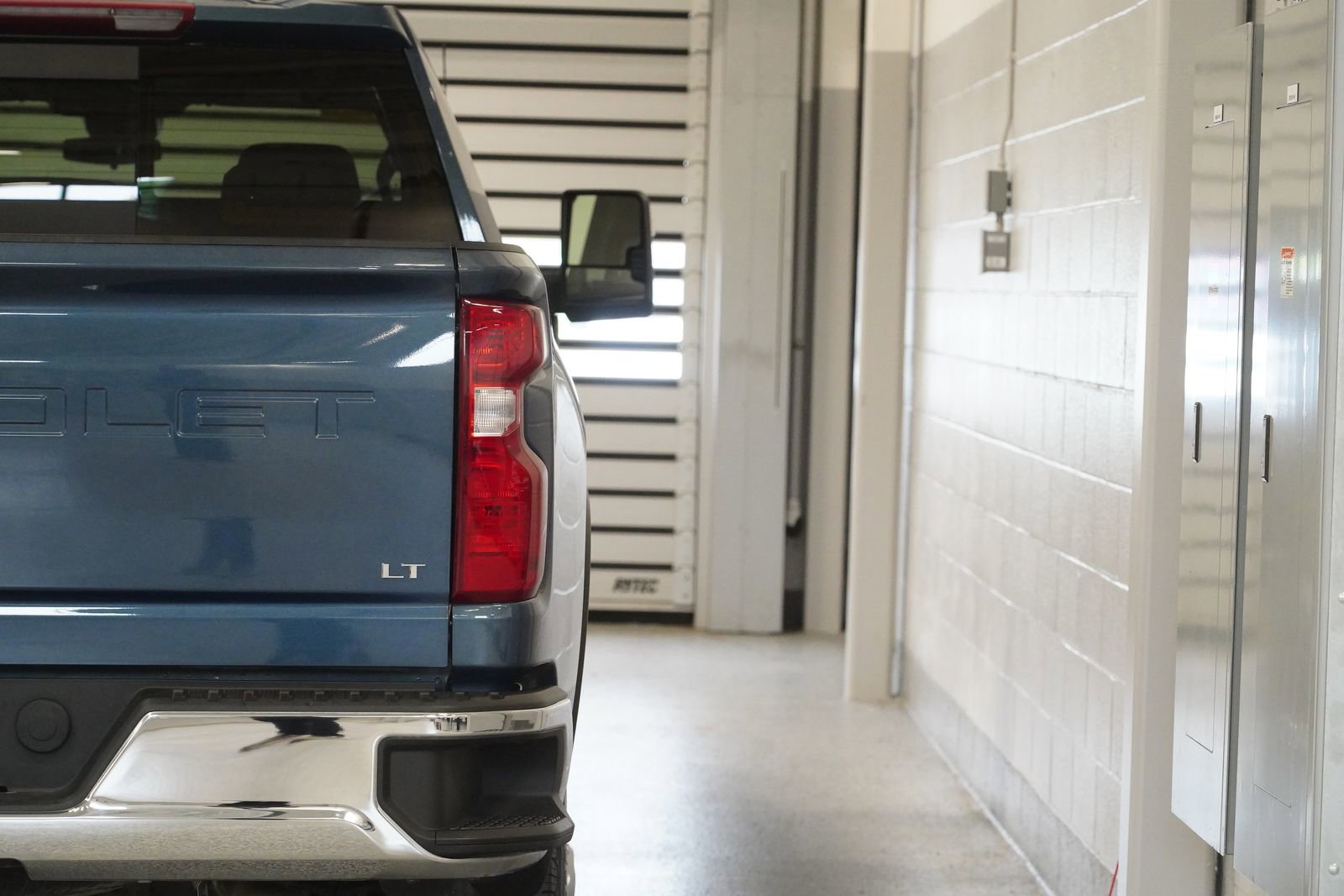 Used 2024 Chevrolet Silverado 2500 LT w/ Convenience Package AWD/4WD image 11