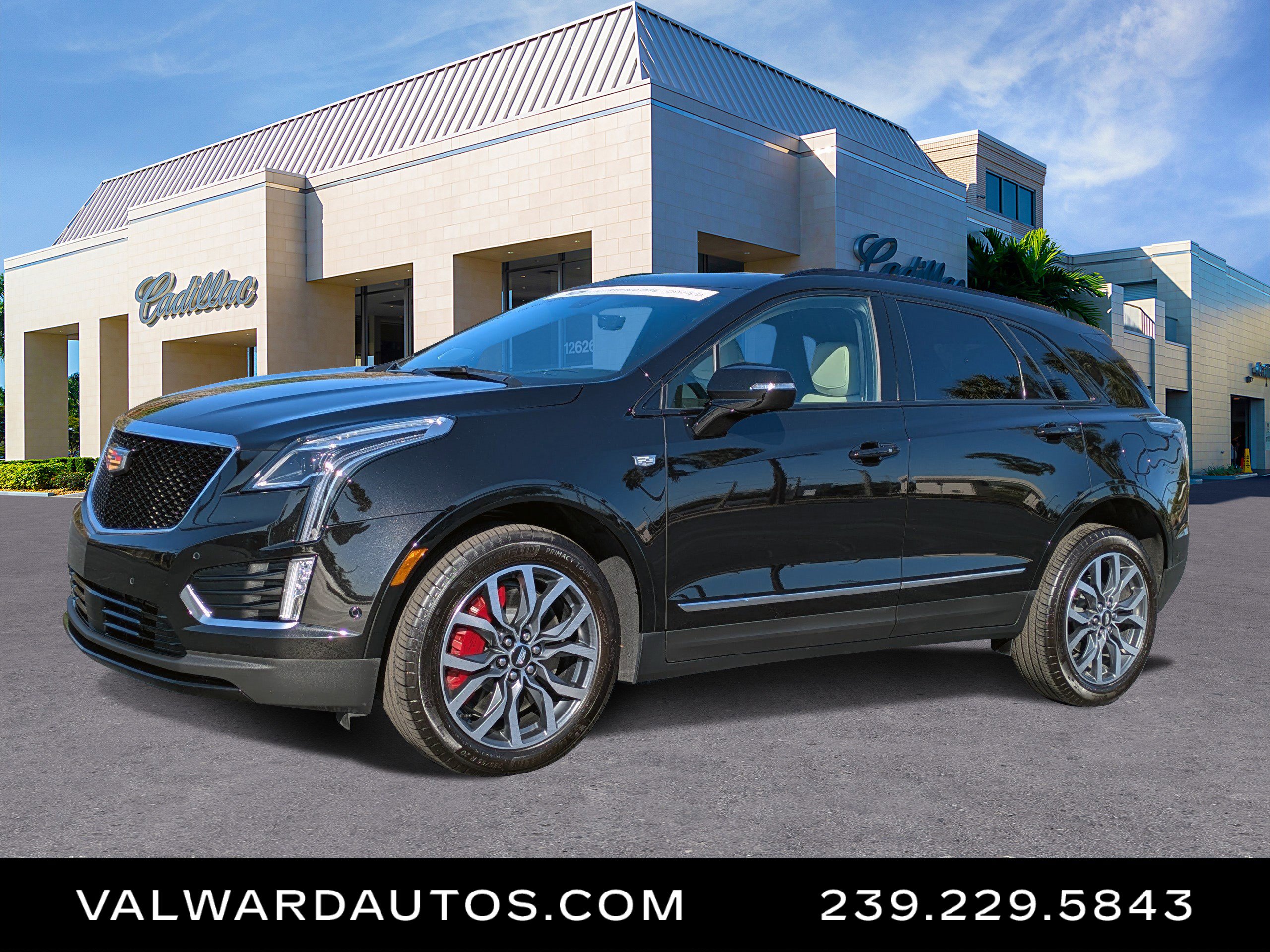 Certified 2025 Cadillac XT5 Sportv w/ Technology Package