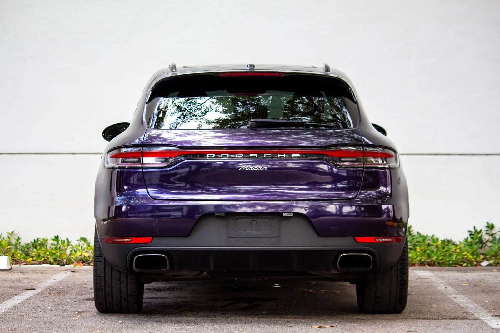 Used 2021 Porsche Macan w/ Premium Package Plus AWD/4WD image 12