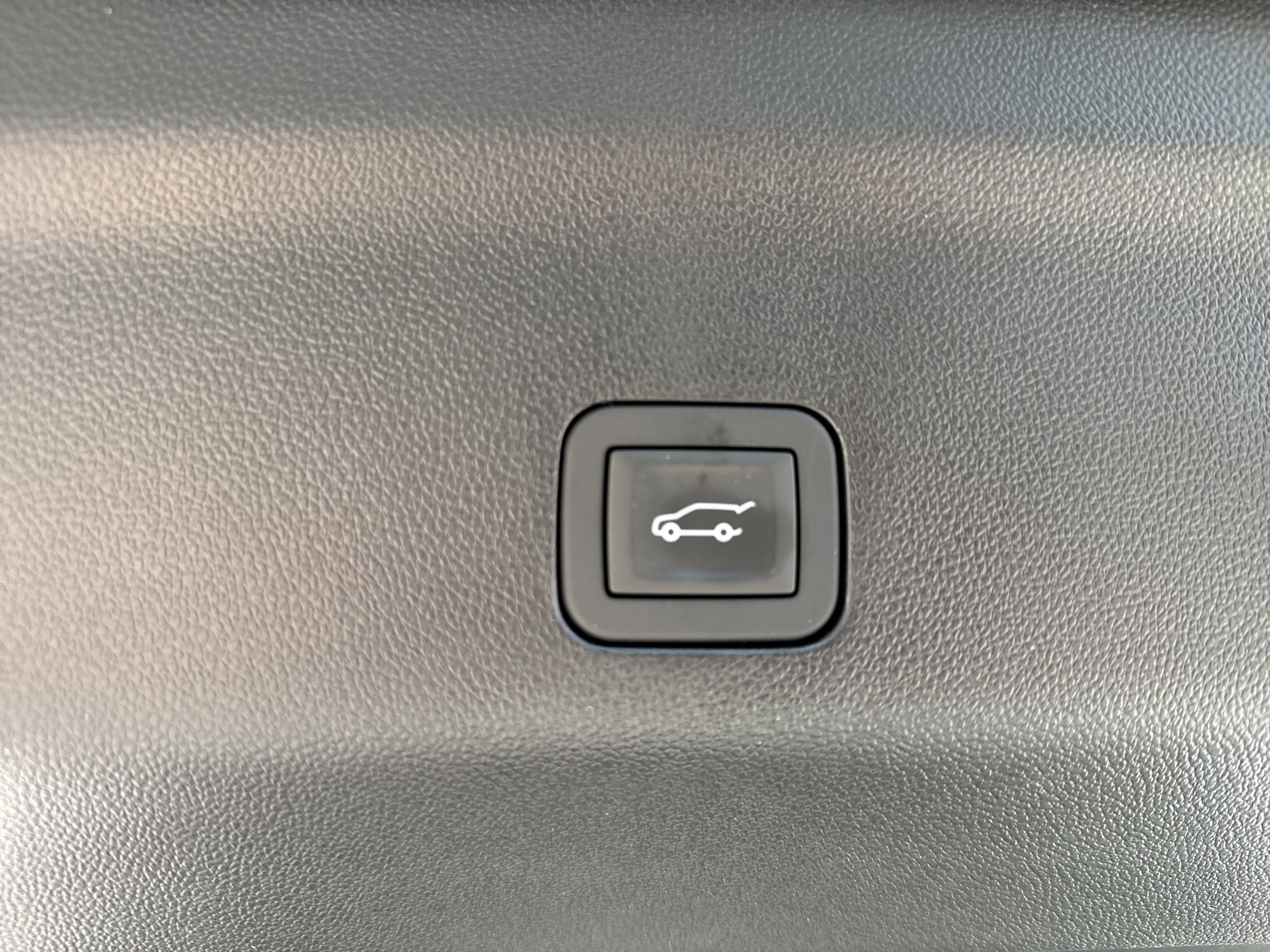Used 2026 GMC Yukon Denali Ultimate w/ LPO, Floor Liner Package image 40