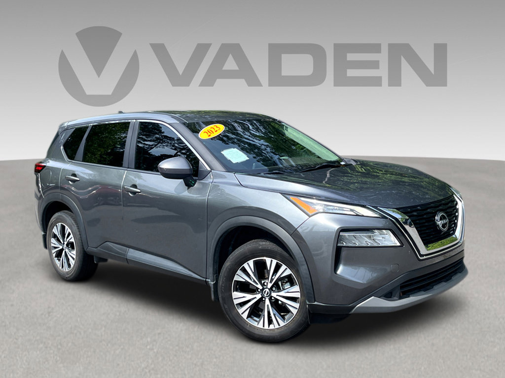 Used 2023 Nissan Rogue SV image 1