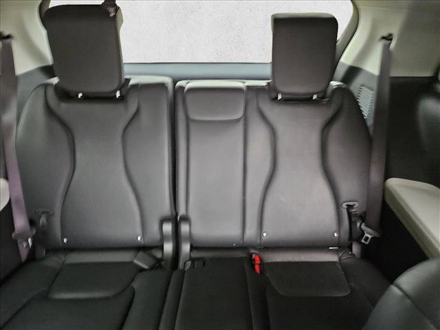 Used 2024 Kia Carnival EX FWD image 17