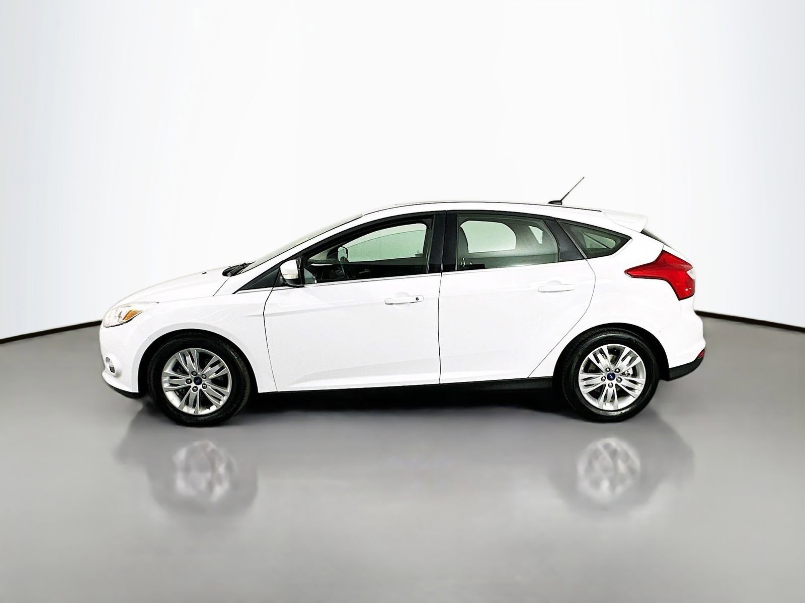 Used 2012 Ford Focus SEL FWD image 5