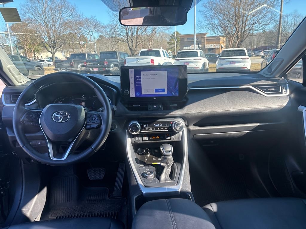 Used 2023 Toyota RAV4 XLE Premium image 10