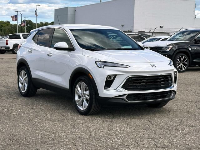 Certified 2024 Buick Encore GX Preferred FWD image 8