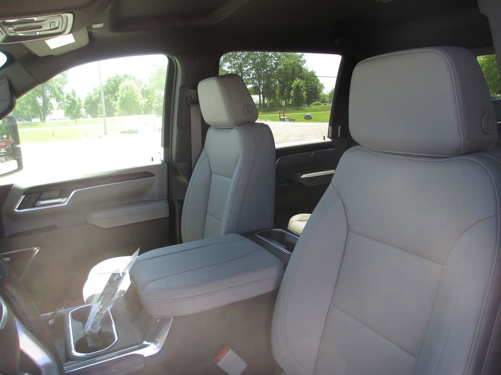 New 2026 GMC Sierra 3500 SLT w/ SLT Premium Package AWD/4WD image 13