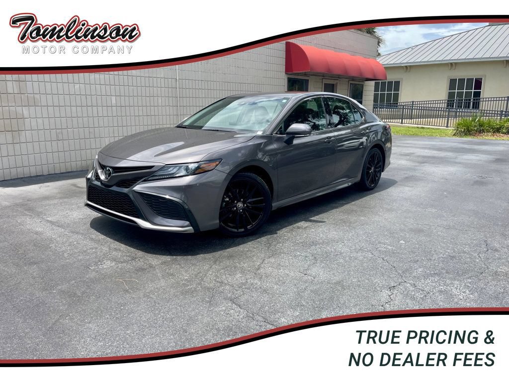 Used 2024 Toyota Camry XSE FWD image 1
