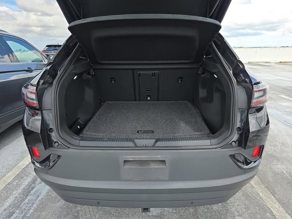 Used 2023 Volkswagen ID.4 Pro S image 9