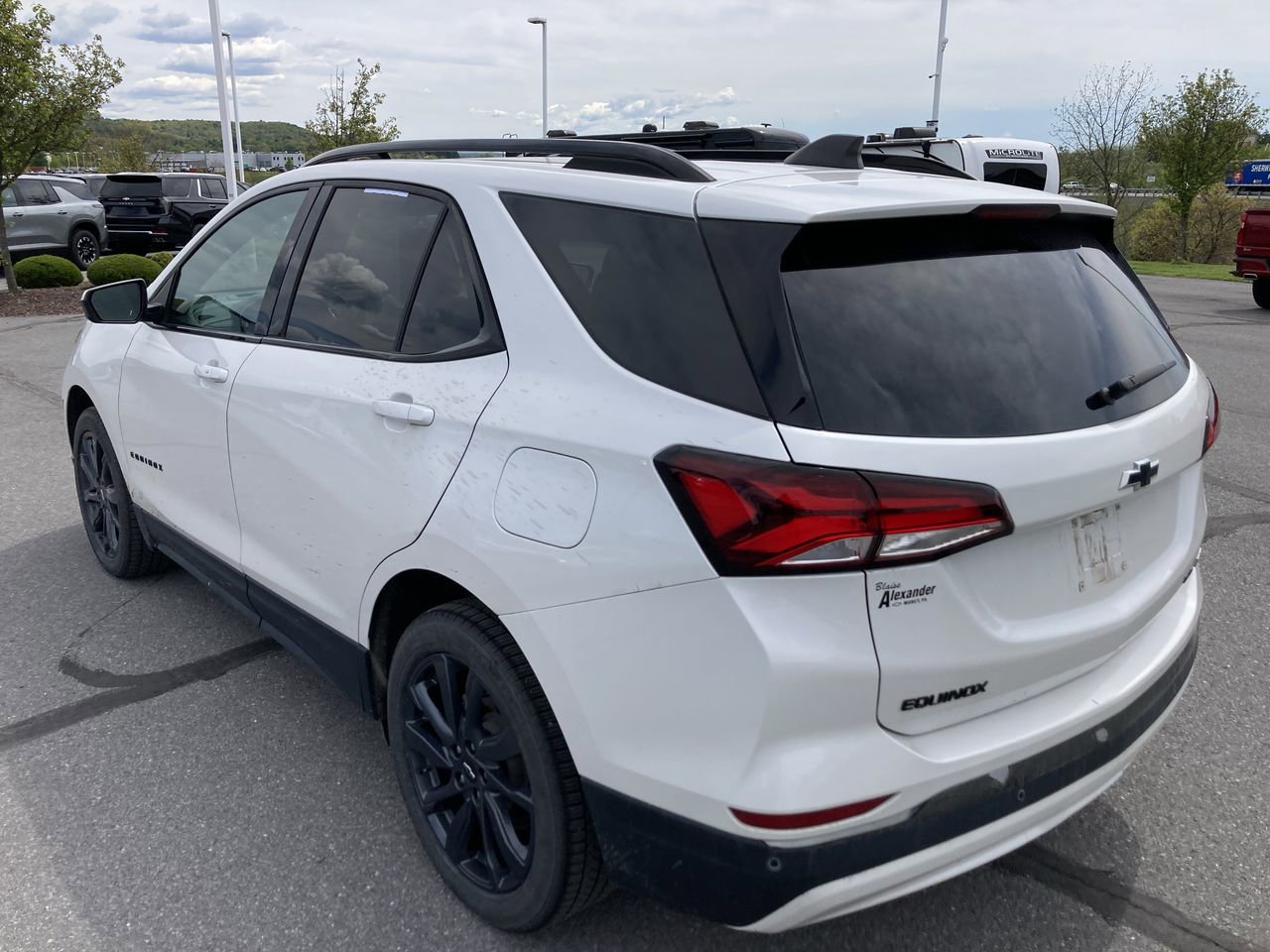 Used 2022 Chevrolet Equinox RS w/ LPO, Floor Liner Package AWD/4WD image 5