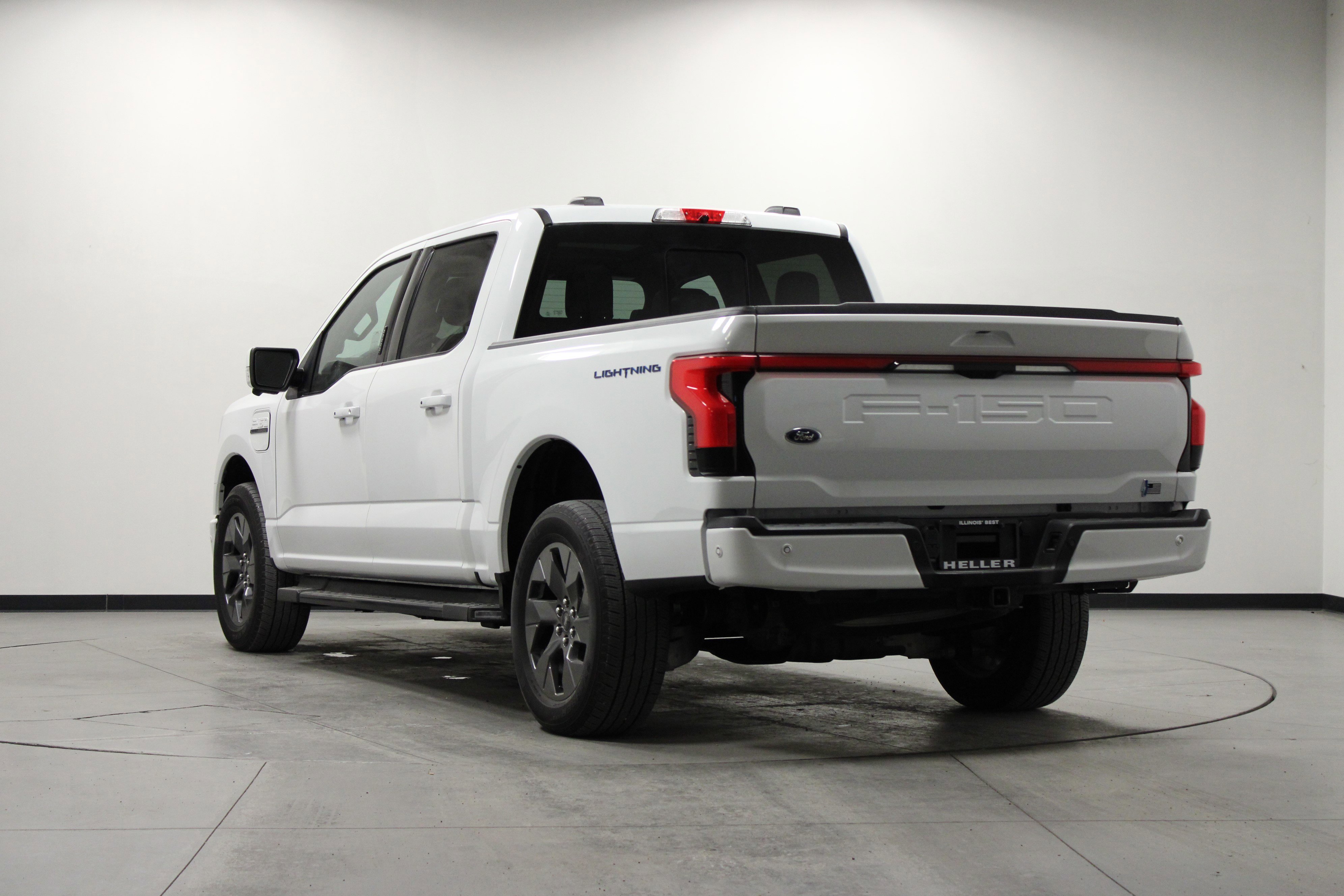 Used 2023 Ford F150 Lightning Lariat w/ Equipment Group 511A High image 6