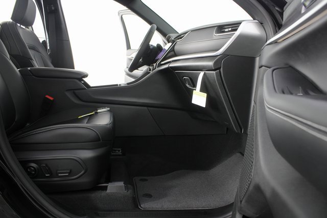 New 2025 Jeep Grand Cherokee L Limited w/ Black Appearance Package image 24