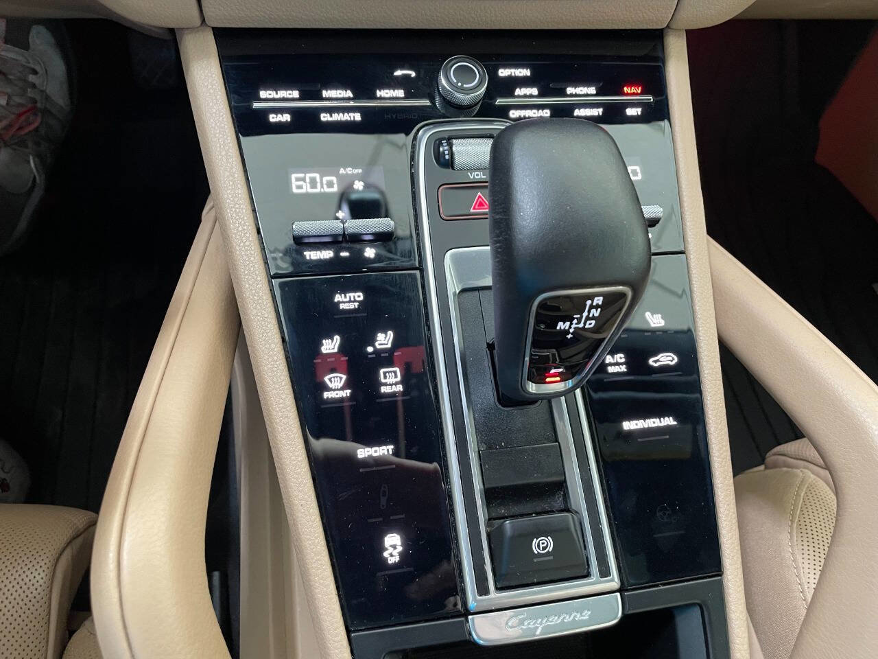 Used 2019 Porsche Cayenne image 37