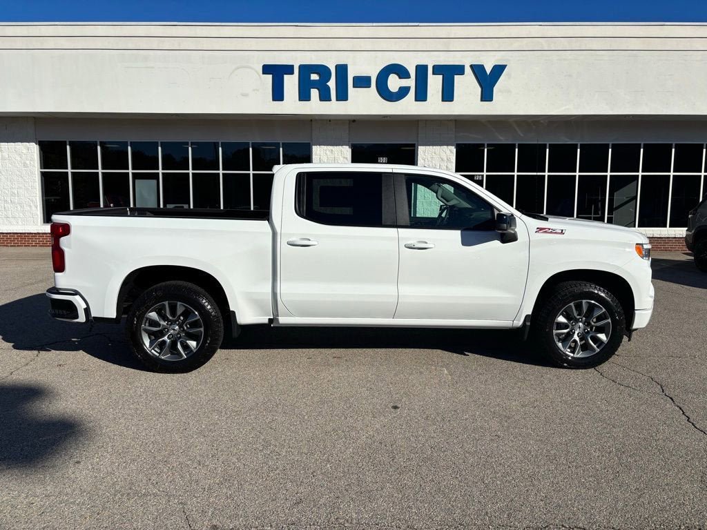 New 2026 Chevrolet Silverado 1500 RST w/ Z71 Off-Road Package AWD/4WD image 4