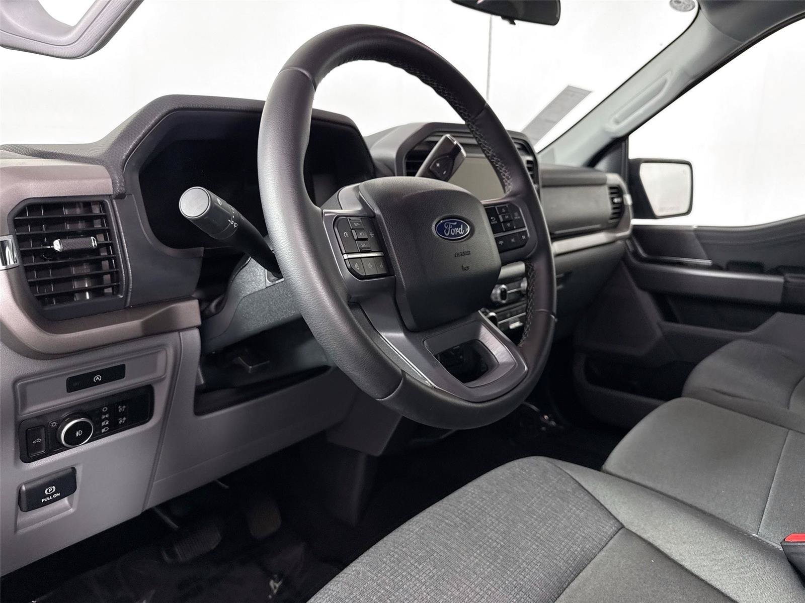 Used 2025 Ford F150 XLT w/ Equipment Group 301A Standard AWD/4WD image 4