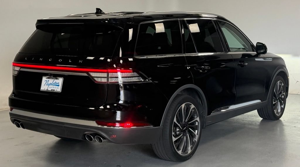 Used 2021 Lincoln Aviator Reserve w/ Equipment Group 202A AWD/4WD image 3