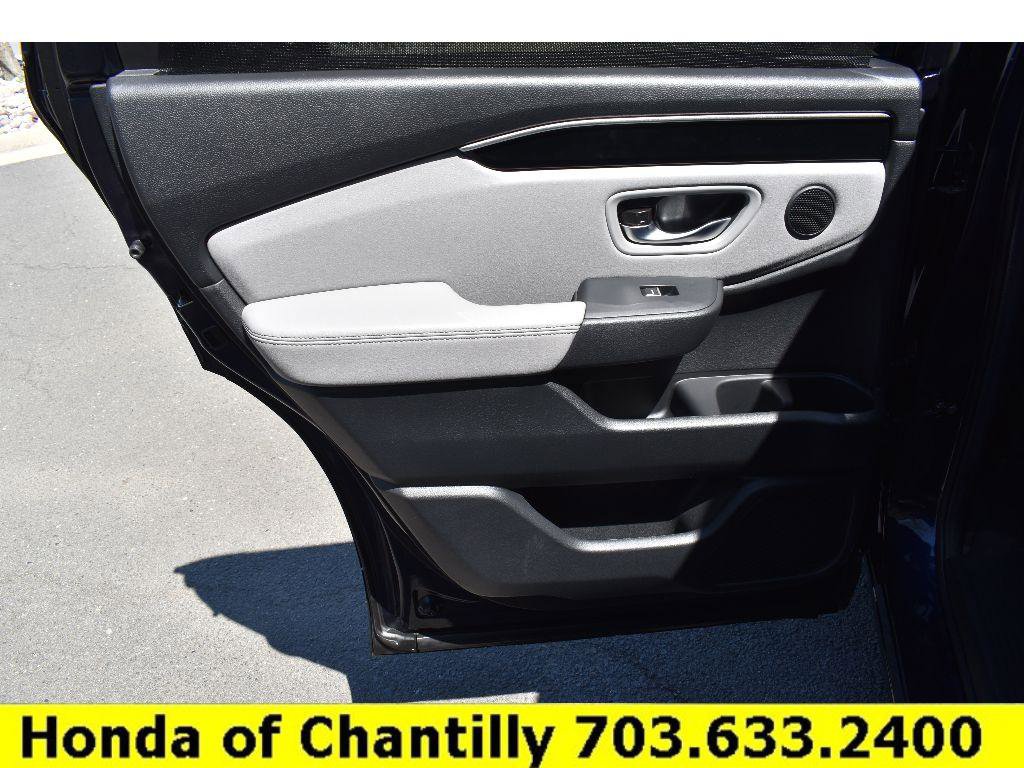 Used 2025 Honda Pilot Touring image 28