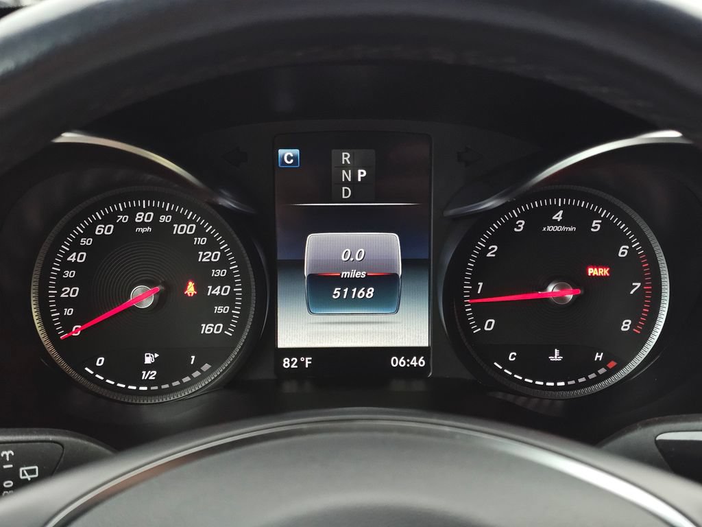 Used 2019 Mercedes-Benz GLC 300 4MATIC image 30