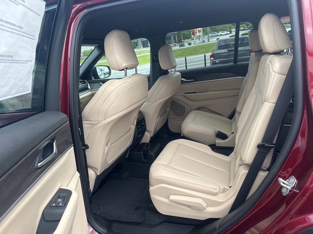 New 2025 Jeep Grand Cherokee L Limited image 22