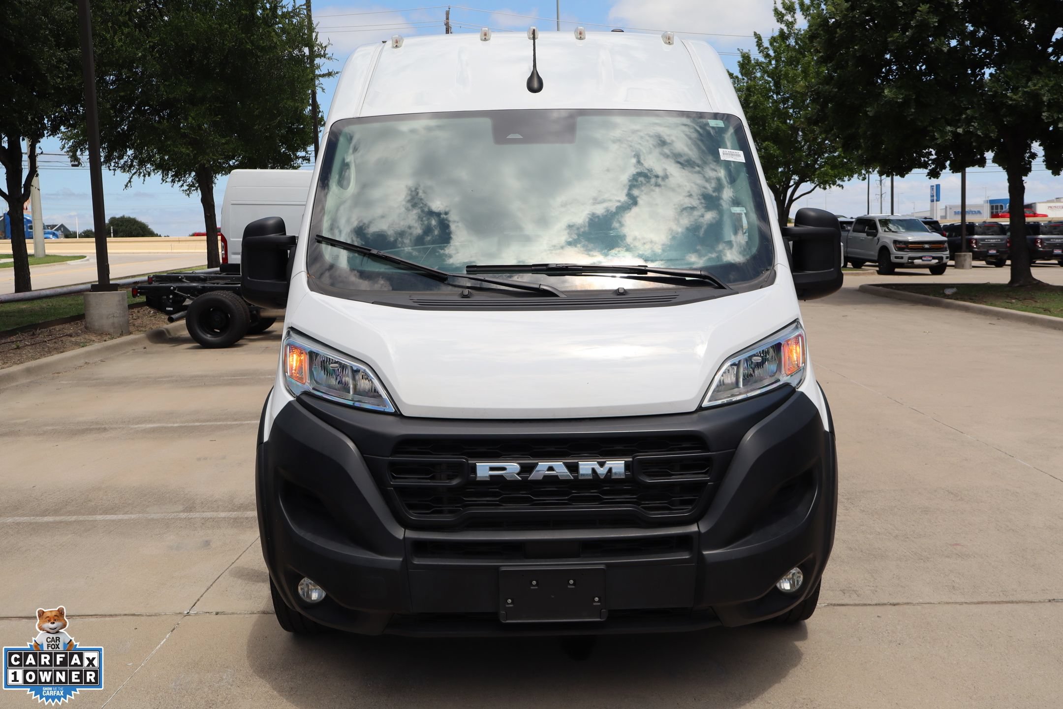 Used 2025 RAM ProMaster 2500 w/ Convenience Group FWD image 9