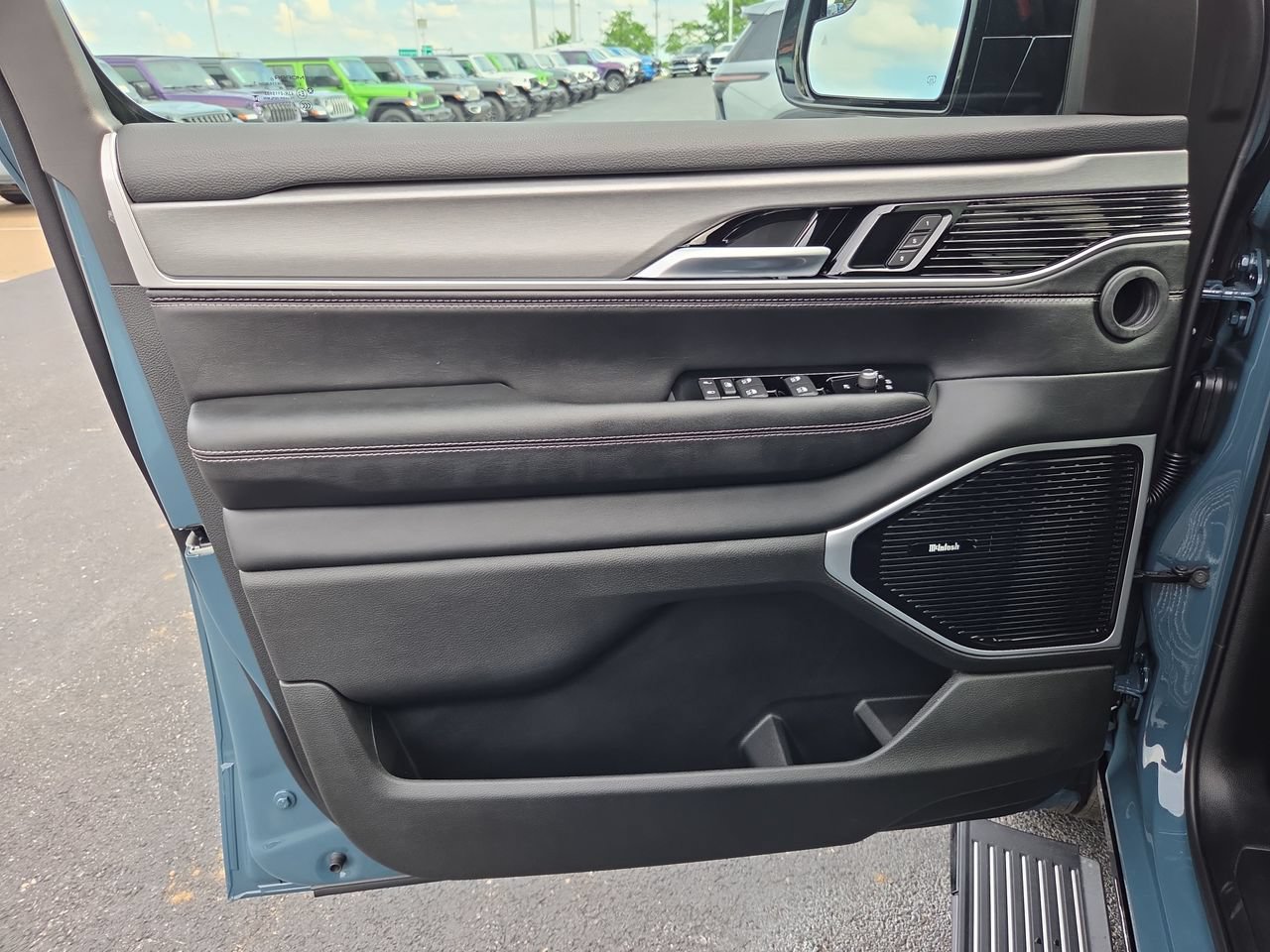 New 2026 Jeep Grand Wagoneer L Limited AWD/4WD image 24