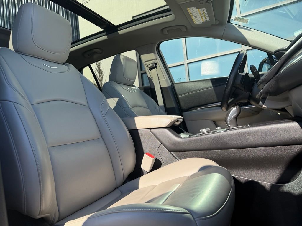 Used 2019 Cadillac XT4 Premium Luxury image 22