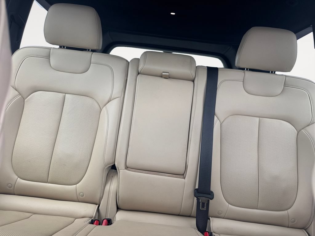 Used 2023 Jeep Grand Cherokee Limited w/ Luxury Tech Group II RWD image 13