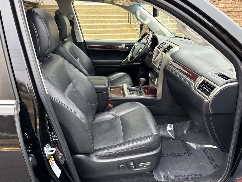 Used 2019 Lexus GX 460 Premium image 4