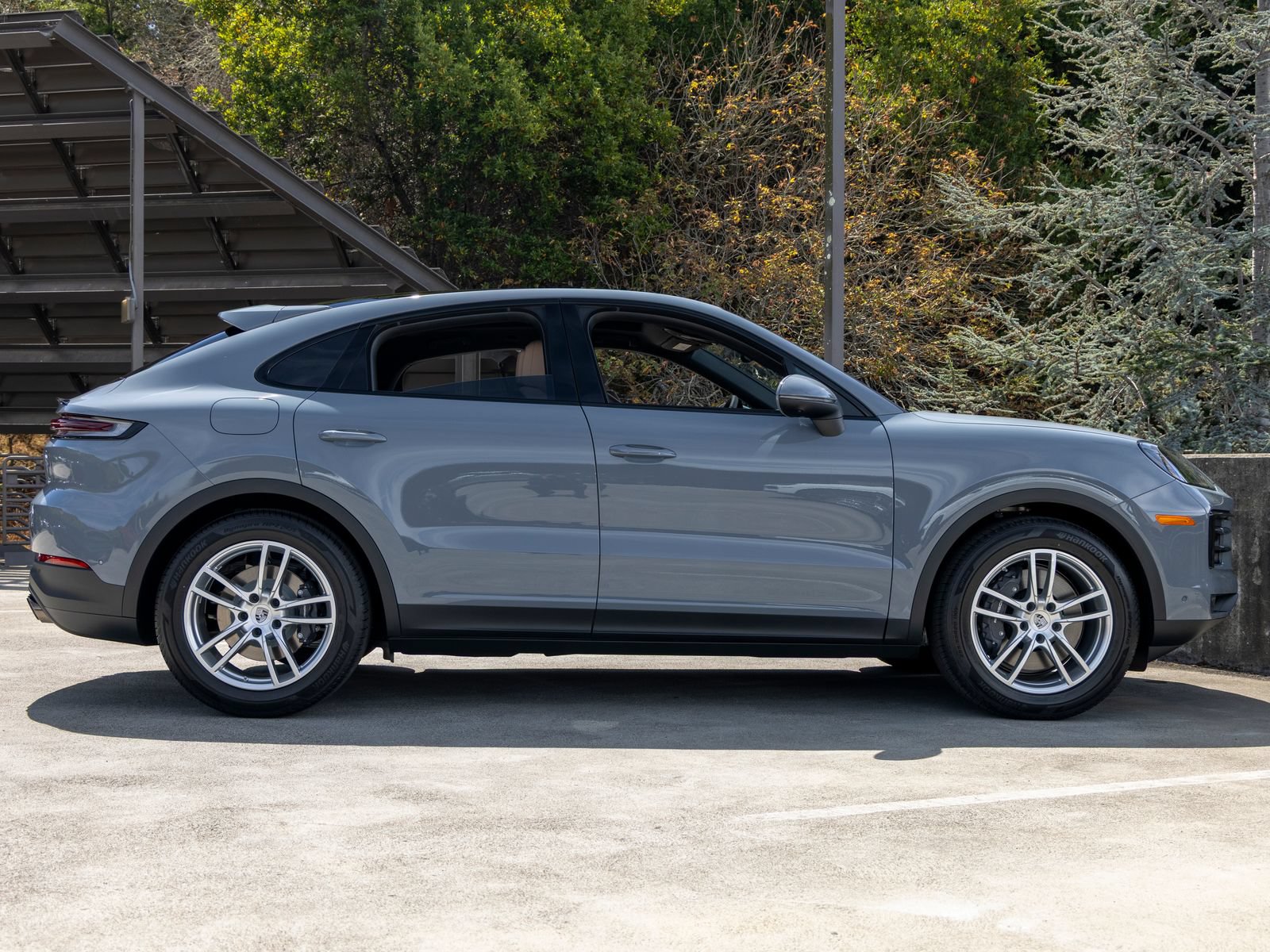 New 2026 Porsche Cayenne Coupe AWD/4WD image 12