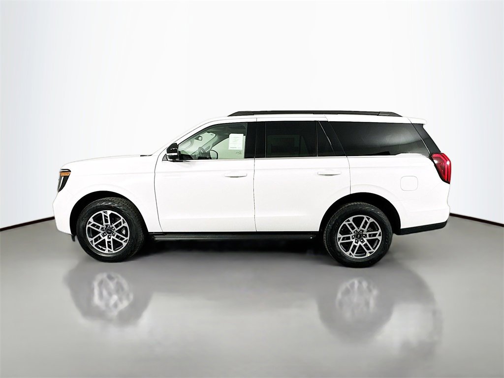 New 2026 Ford Expedition Active image 4