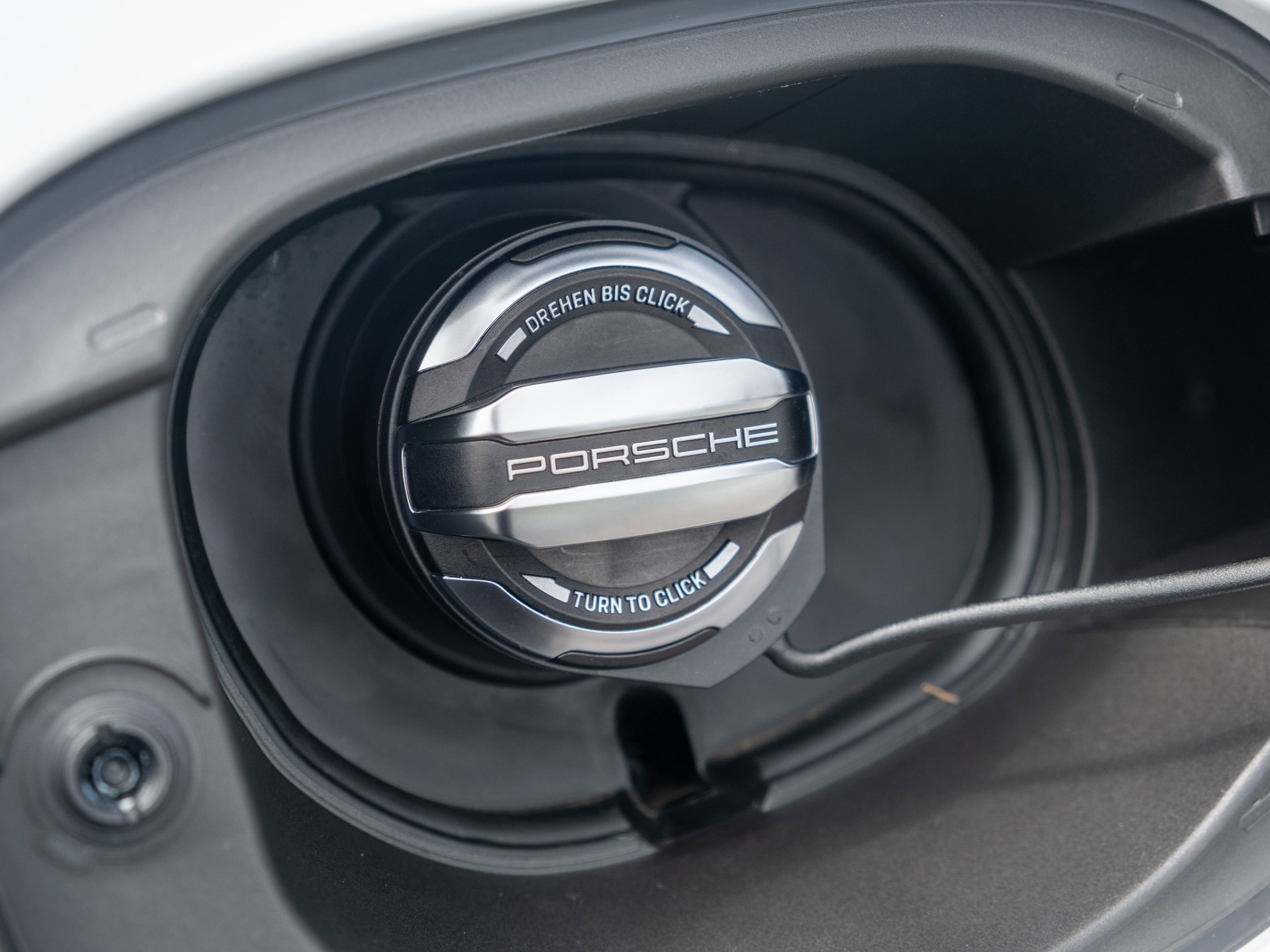 Certified 2026 Porsche Macan AWD/4WD image 43