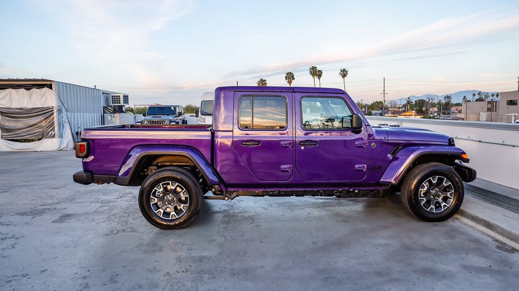 New 2026 Jeep Gladiator Sport AWD/4WD image 13