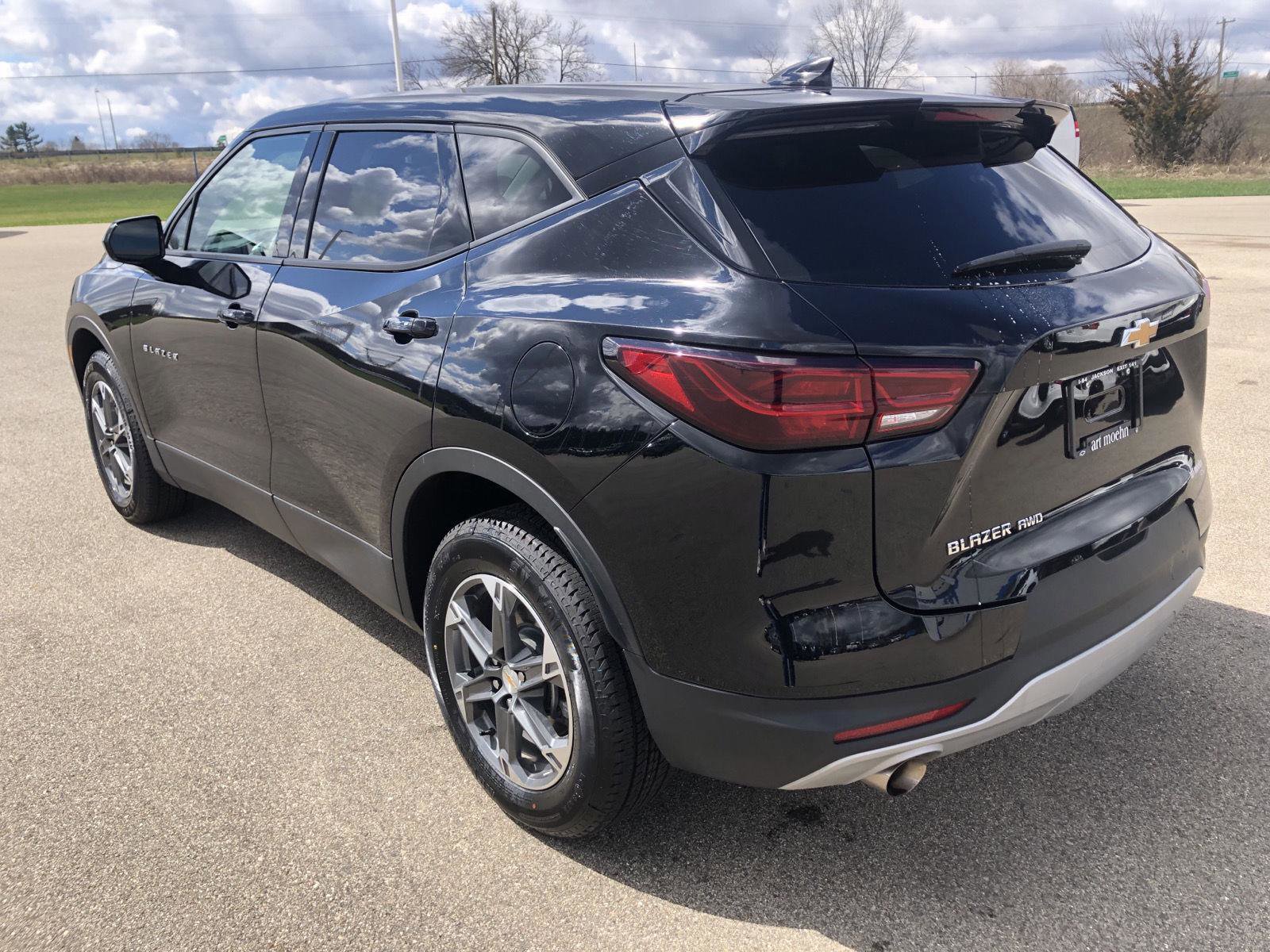 Used 2025 Chevrolet Blazer LT AWD/4WD image 4