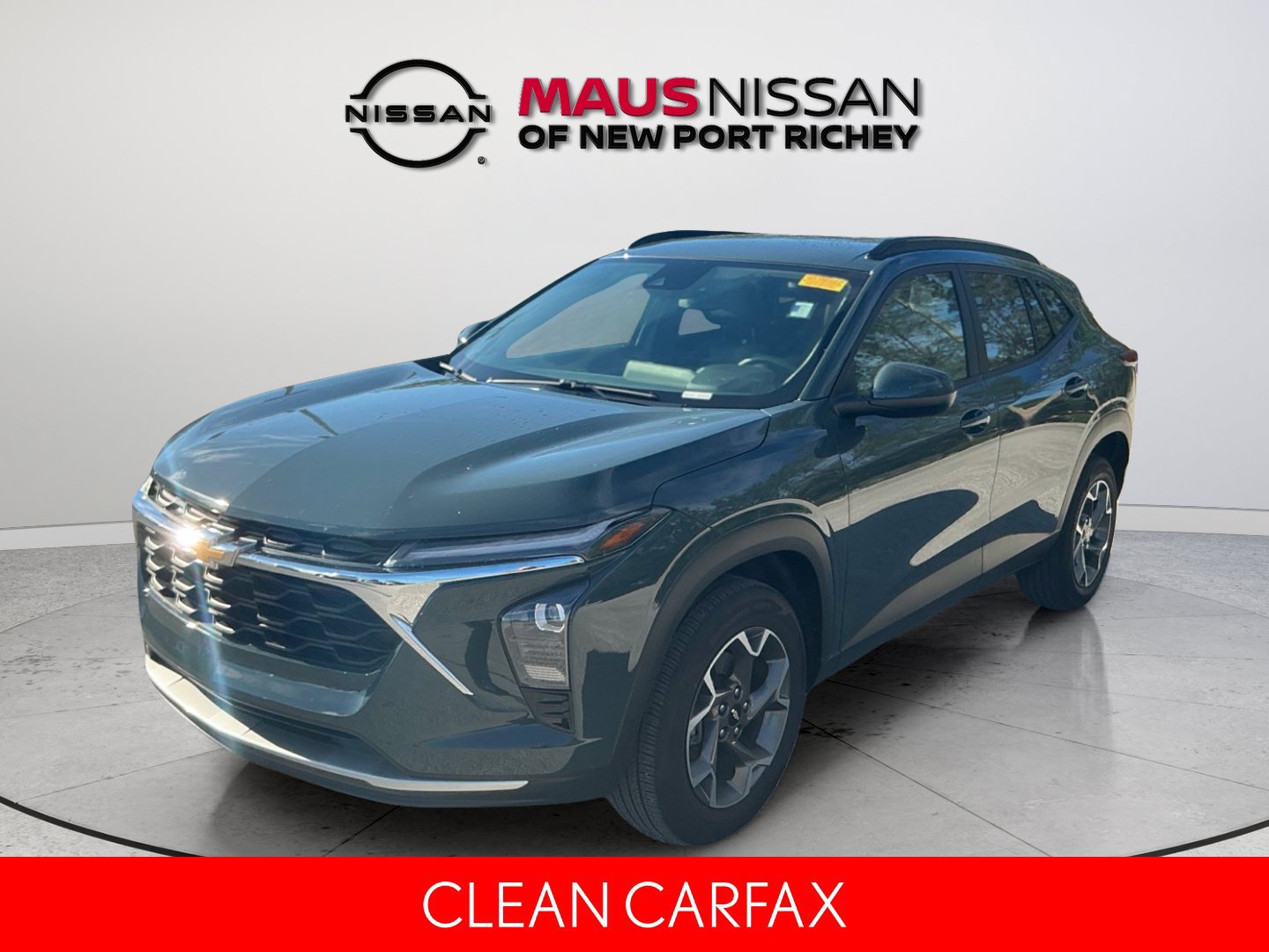 Used 2025 Chevrolet Trax LT w/ Driver Confidence Package FWD image 4