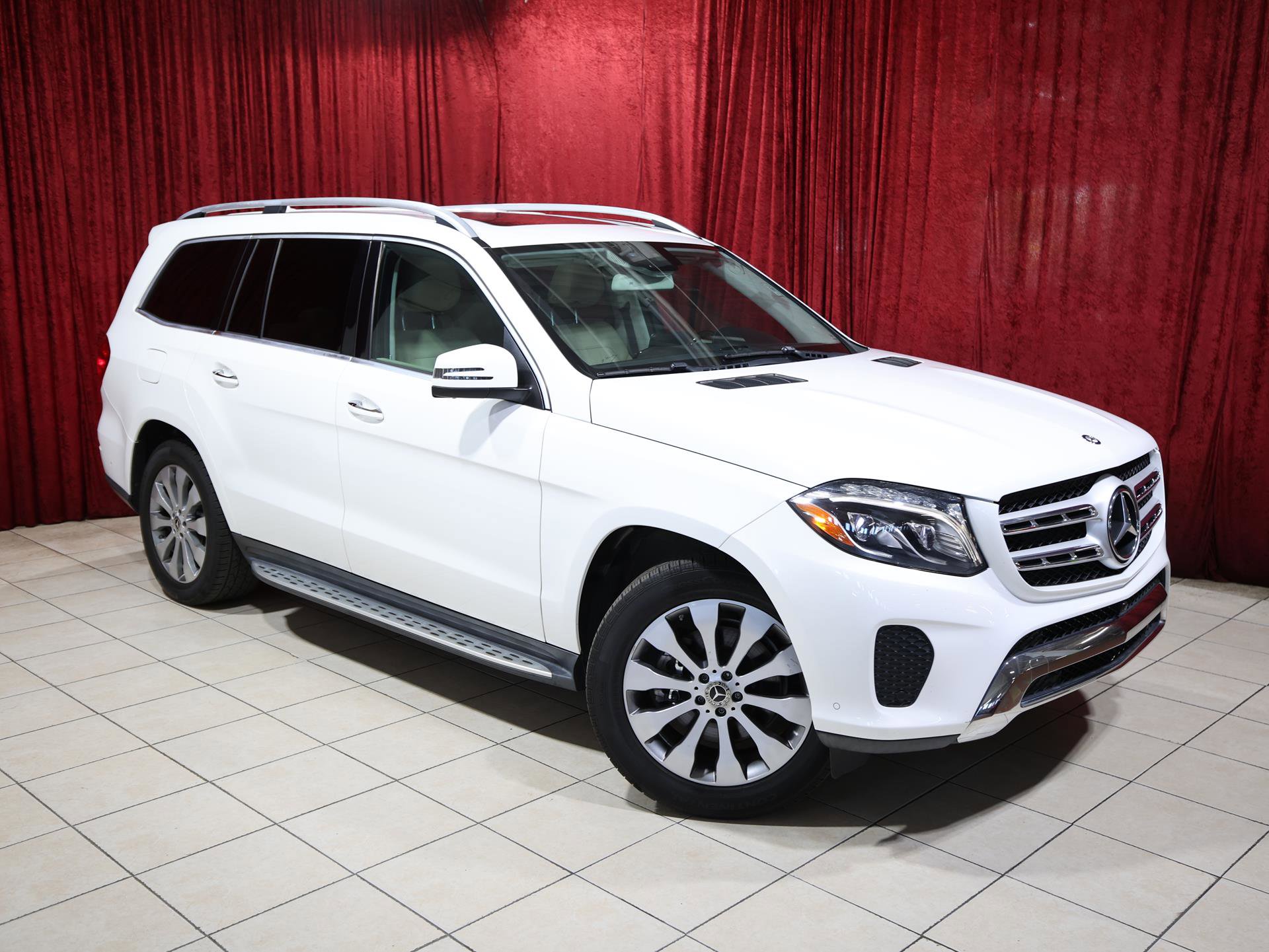 Used 2017 Mercedes-Benz GLS 450 4MATIC image 2